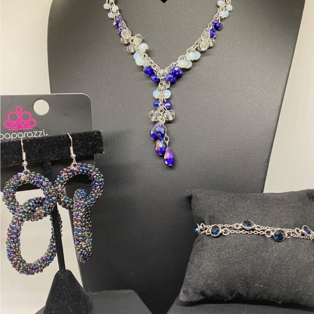 Paparazzi Blue and Silver Jewelry Set